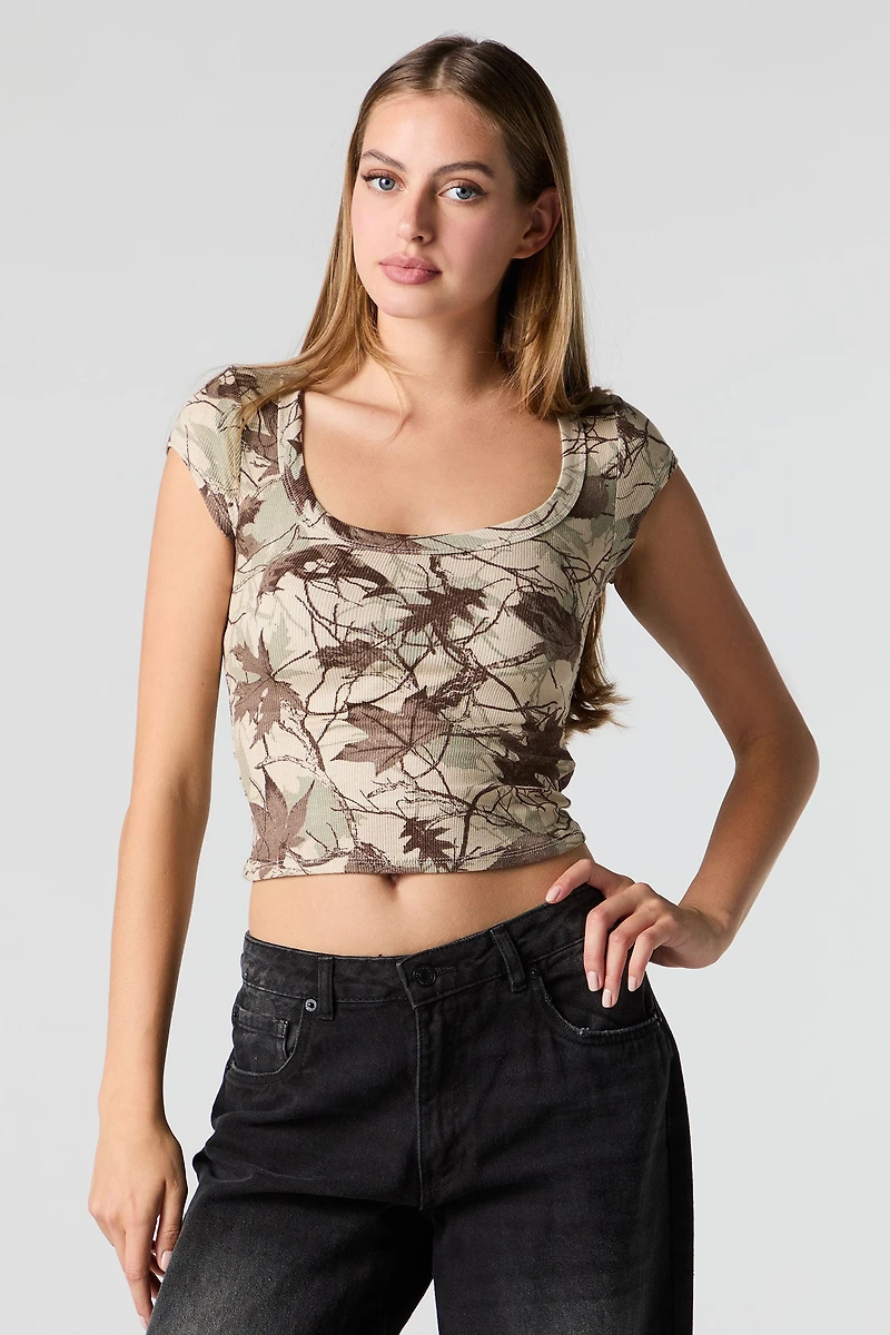 T-shirt côtelé avec encolure dégagée