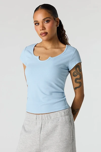 T-shirt côtelé à encolure dégagée