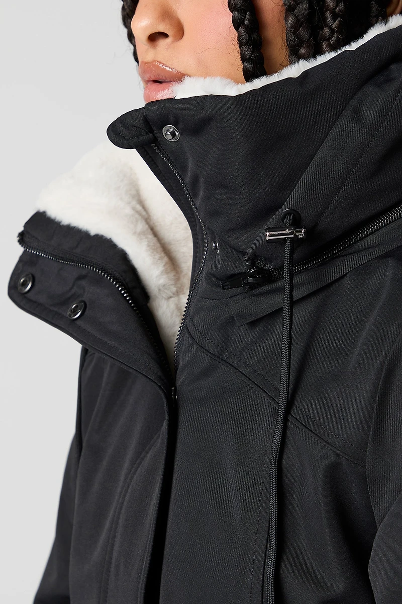 Parka à capuchon doublée de similifourrure