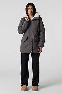 Parka à capuchon doublée de similifourrure