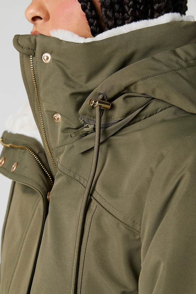 Parka à capuchon doublée de similifourrure