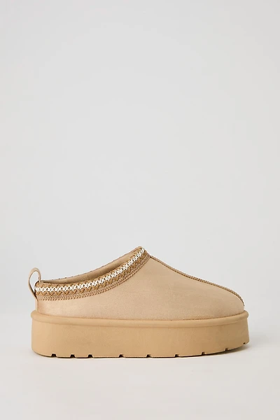 Pantoufles-bottillons plateforme en similisuède avec motif brodé