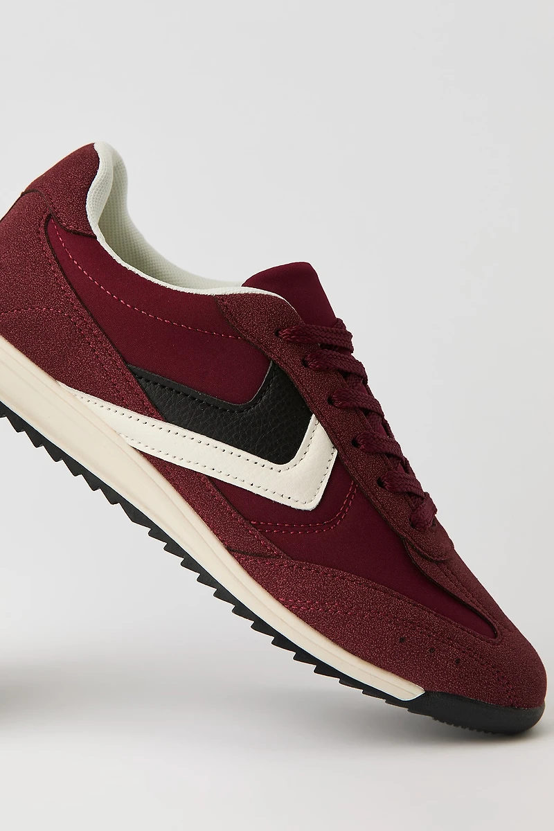 Retro Sneaker