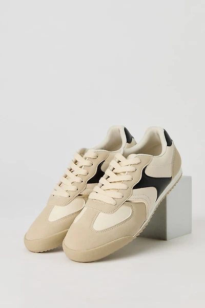 Low Top Colourblock Sneaker