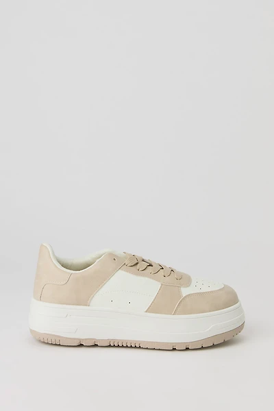Low Top Platform Sneaker
