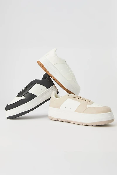 Low Top Platform Sneaker