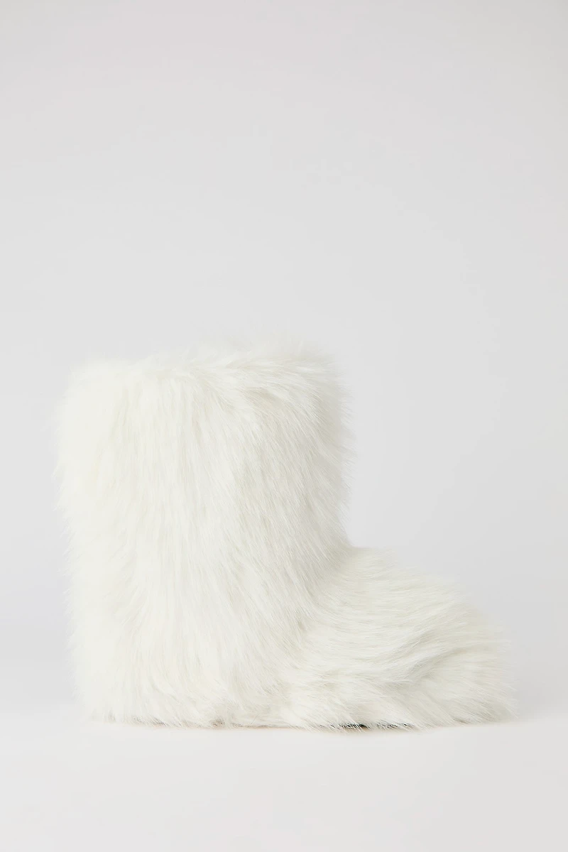 Bottes en similifourrure