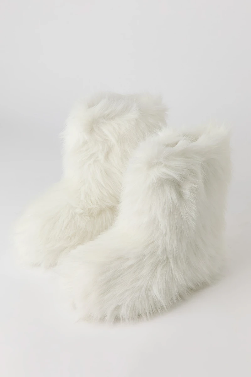 Bottes en similifourrure