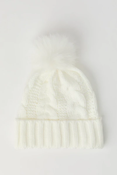 Cable Knit Pom Beanie