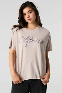 T-shirt de coupe garçonne délavé à imprimé avec motif camouflage