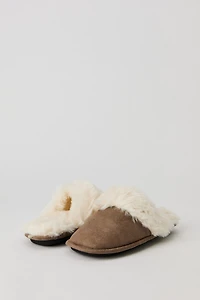 Pantoufles avec bord en similifourrure