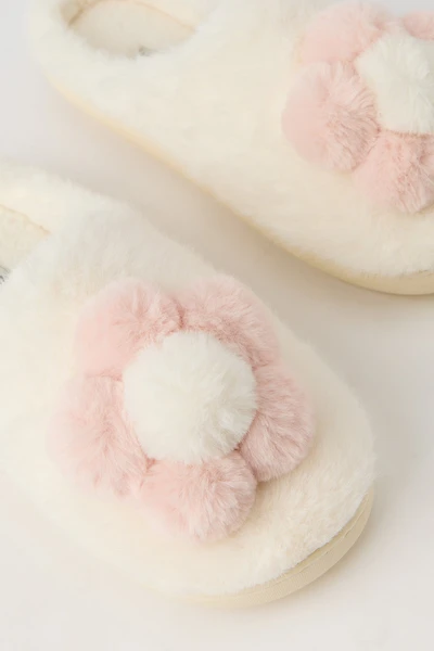 Pantoufles avec fleur en similifourrure