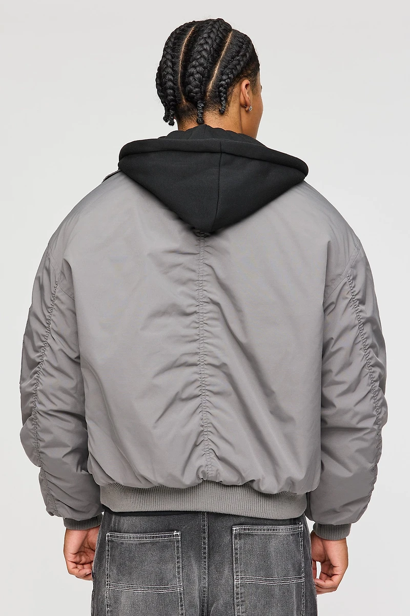 Blouson aviateur avec capuchon amovible