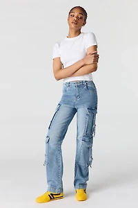 Jean cargo en denim à taille basse avec bride