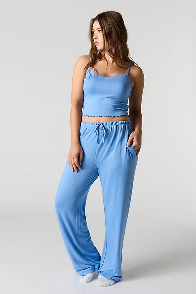 Ensemble pyjama avec débardeur en dentelle à encolure V et pantalon