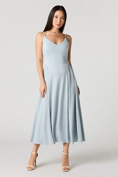 Robe maxi en crêpe avec encolure V