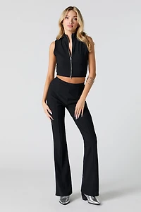 Pantalon côtelé à jambe évasée avec fines rayures