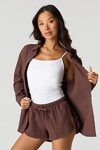 Short court froissé