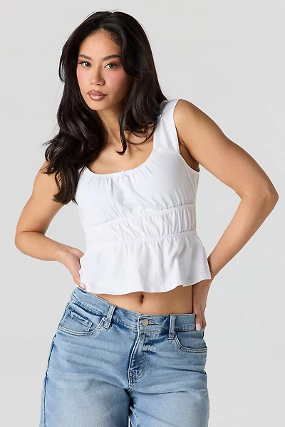 Débardeur volantée avec encolure dégagée