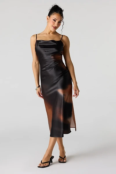 Robe midi en satin à col châle
