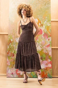 Textured Sweetheart Midi Dress