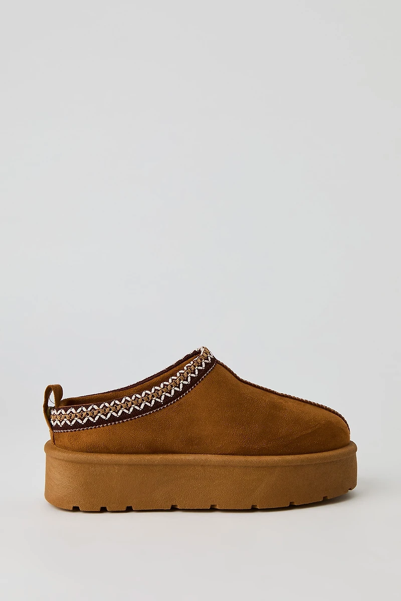 Bottillons plateforme en similisuède avec motif brodé