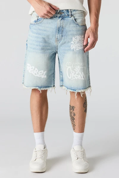 Short en denim déchiré à imprimé graffitis