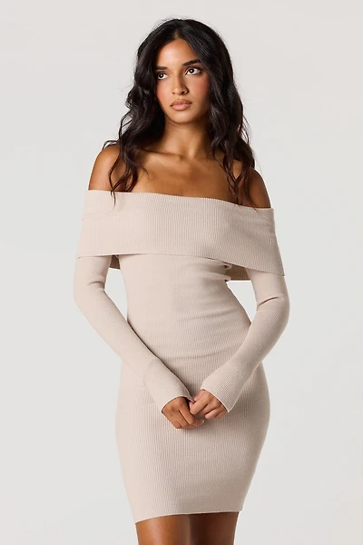 Minirobe côtelée à épaules dénudées et manches longues