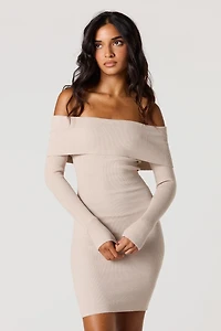 Minirobe côtelée à épaules dénudées et manches longues