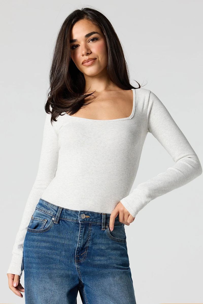 Maillot à manches longues avec encolure carrée