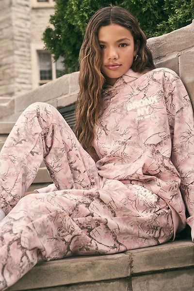 Jogger en molleton surdimensionné à imprimé relief pour filles