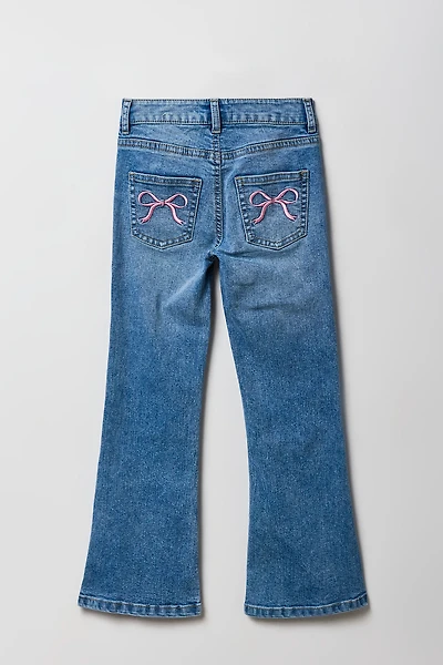 Jean à jambe évasée avec motif brodé Boucle sur les poches pour fille