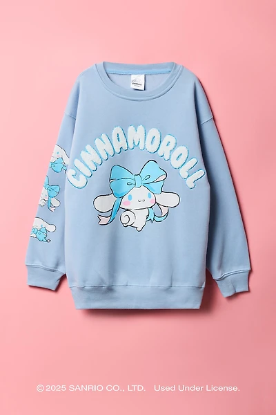 Chandail surdimensionné avec motif brodé Cinnamoroll™ en chenille pour fille