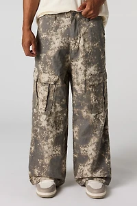 Pantalon cargo à jambe large avec motif camouflage