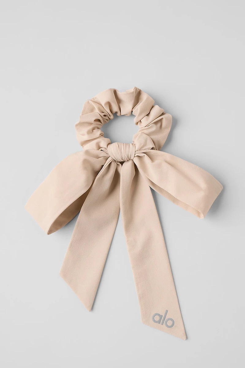 Love Knots Tie Scrunchie - Macadamia