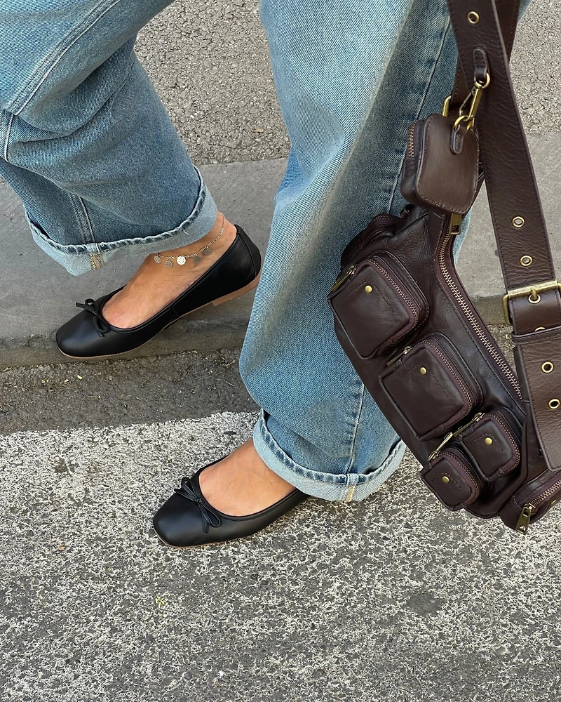 Ramesses Black Leather