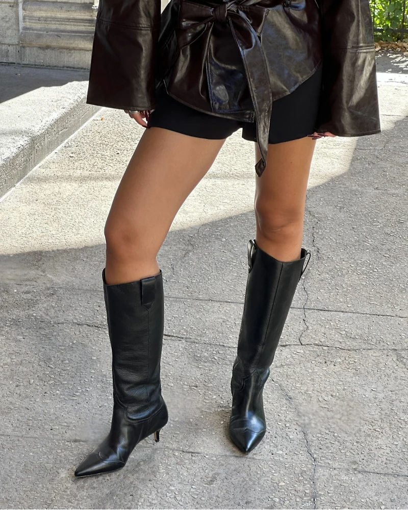 Veneza Black Leather