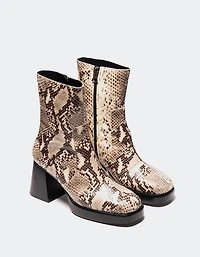 Sullivan Natural Snake