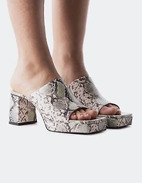 Nomia Green Snake