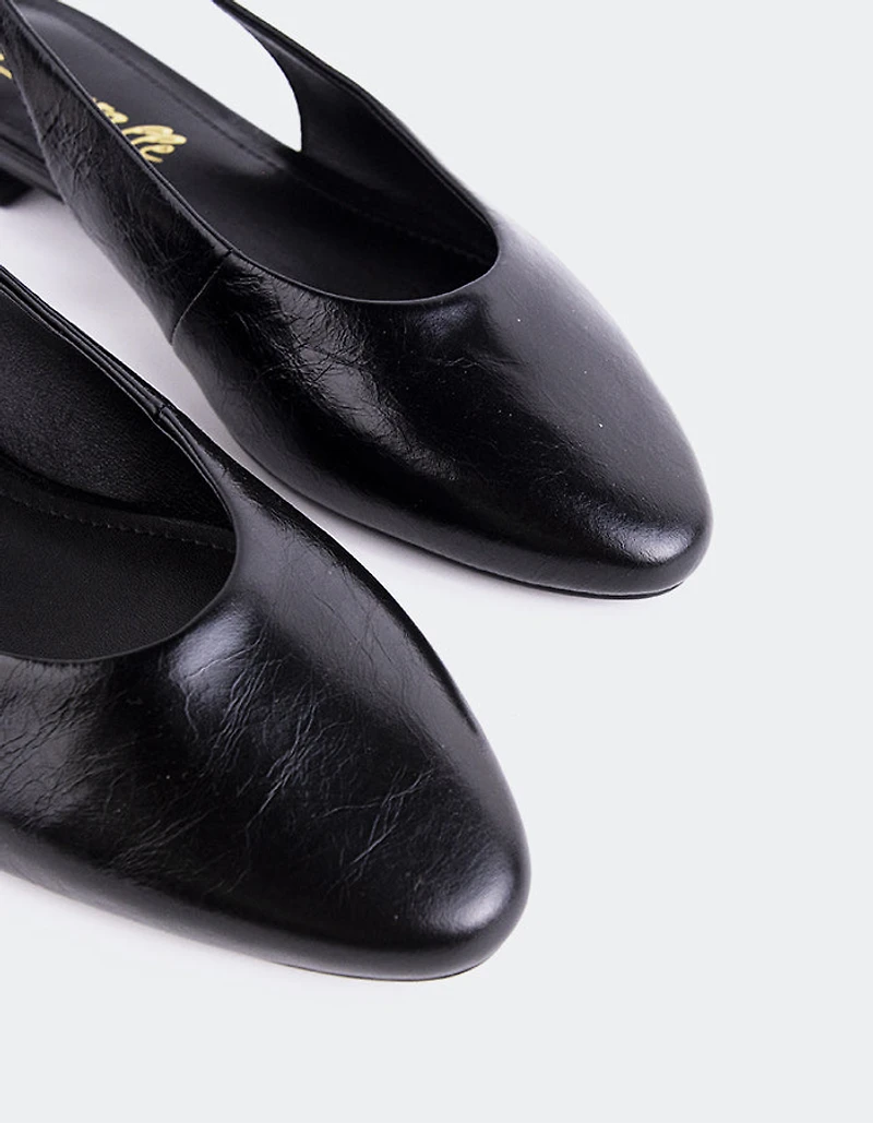 Brassia Black Leather
