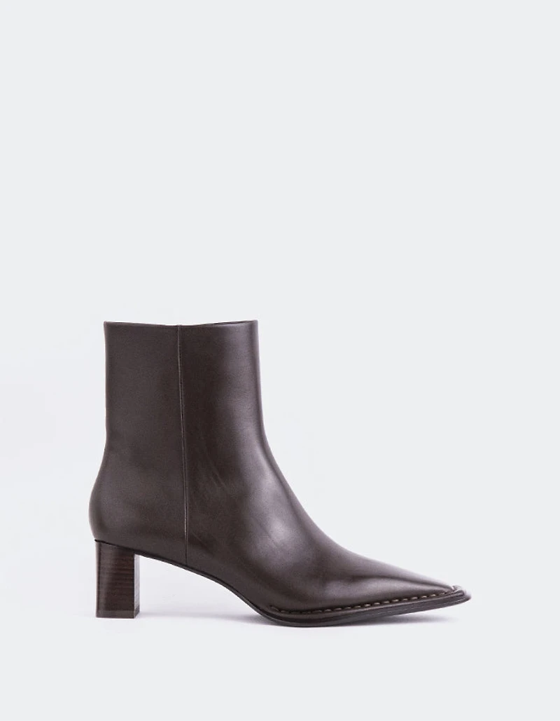 Caelum Brown Leather