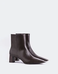 Caelum Brown Leather