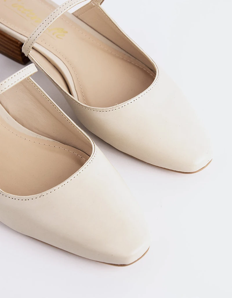 Calantha Off White Leather