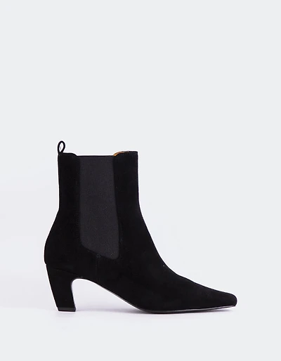 Cartago Black Suede