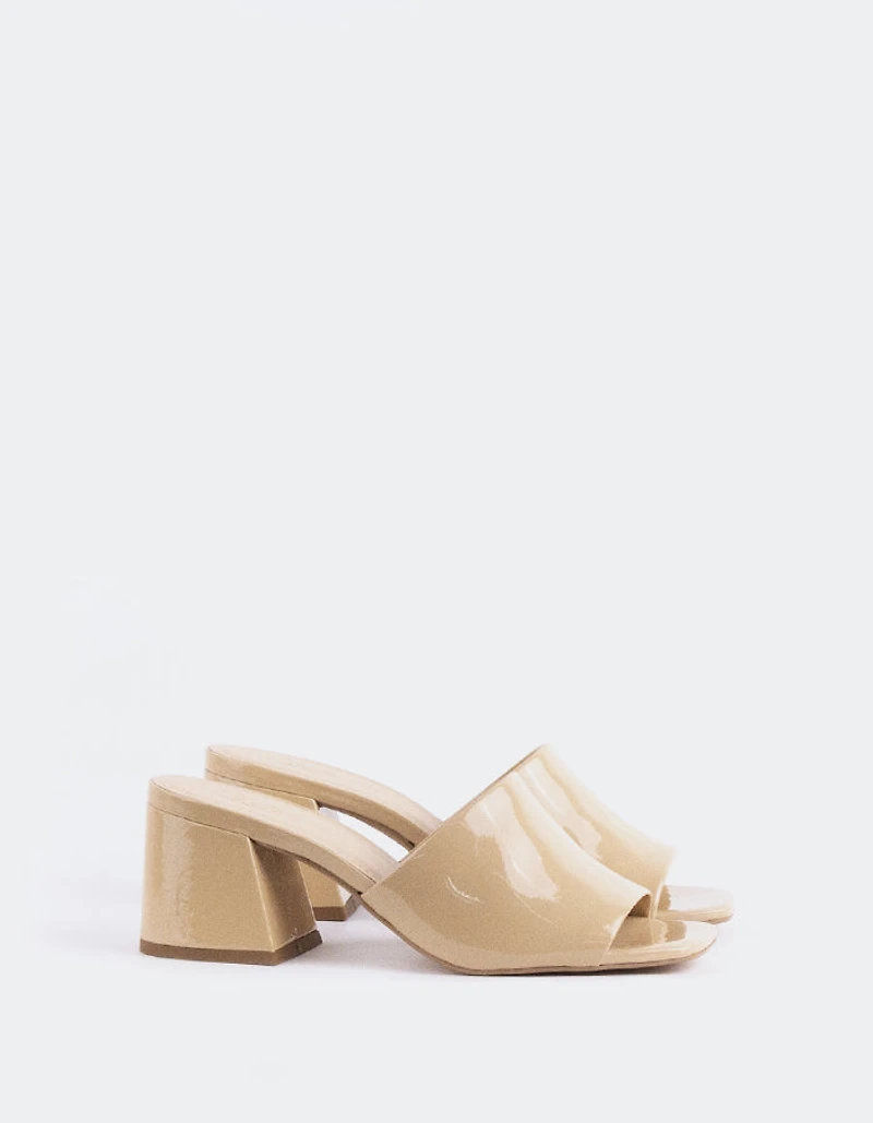 Clarabelle Nude Patent