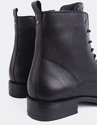 Daiki Black Leather