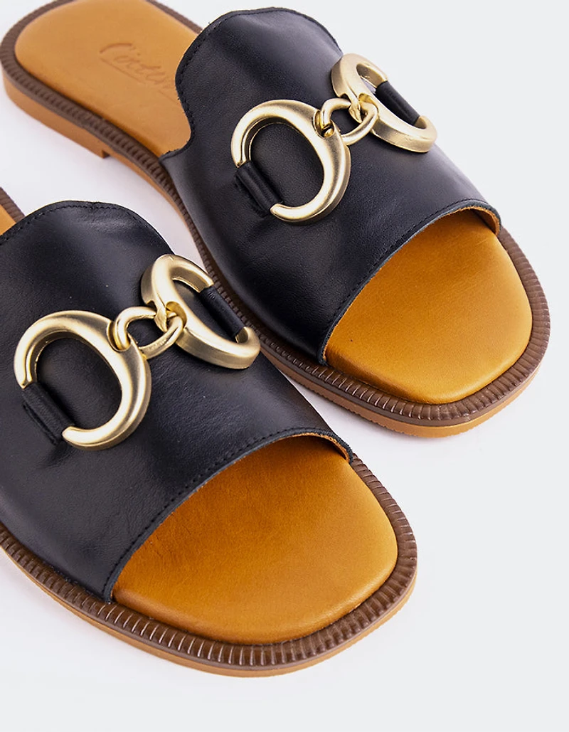 Dauphine Black Leather