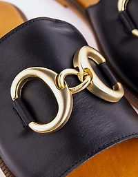 Dauphine Black Leather