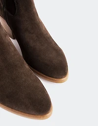 Deimos Brown Suede