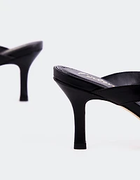 Delight Black Leather
